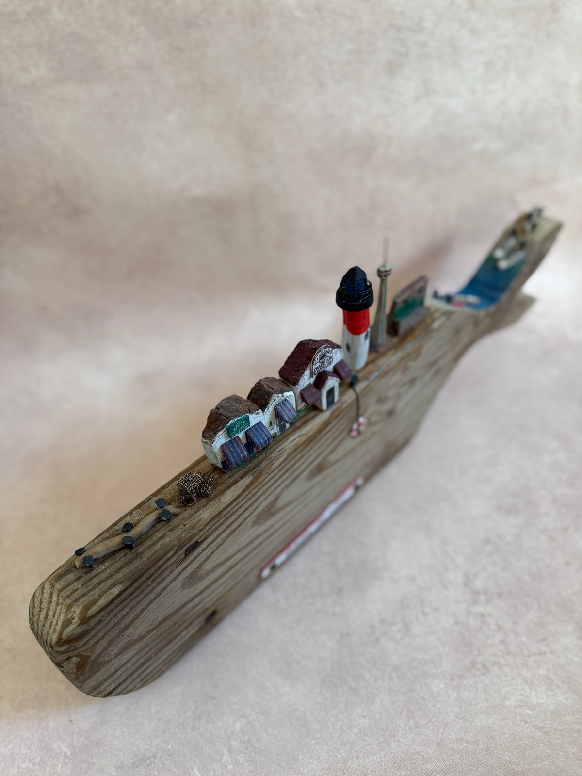 Custom whale